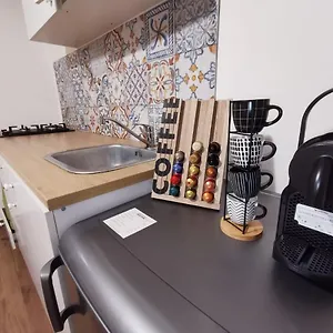 https://casa-del-giglio-city-center.palermohotels.org