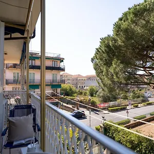https://olivette-meraviglia-a-200m-dal-mare-free-parking.hotelitalianriviera.com